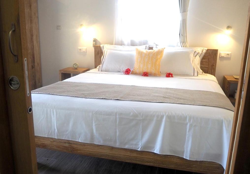 Fare Noanoa Hotel Paea Bagian luar foto