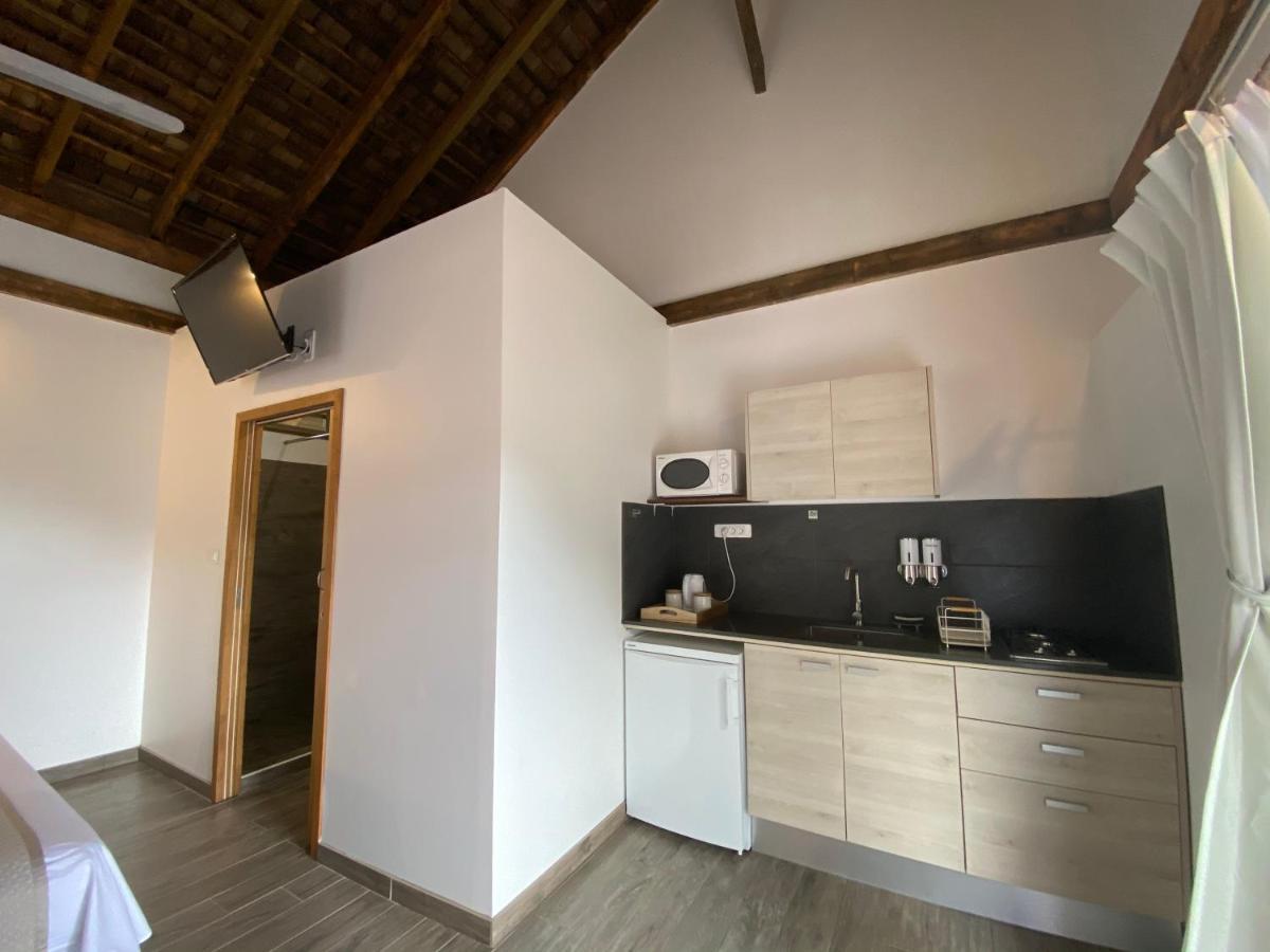 Fare Noanoa Hotel Paea Bagian luar foto